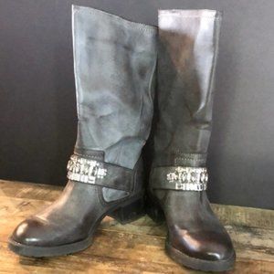 Simply Vera Wang Boots